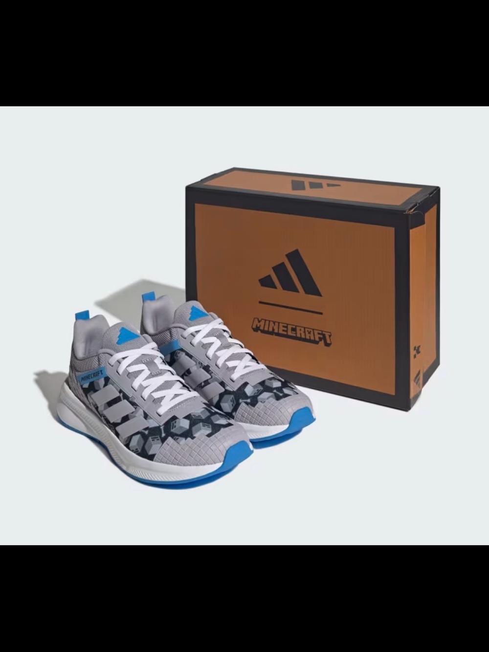 Minecraft Adidas boys size 4.5 new with tags